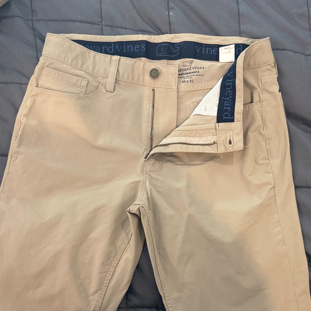 Vineyard Vines Men's Khaki Chinos